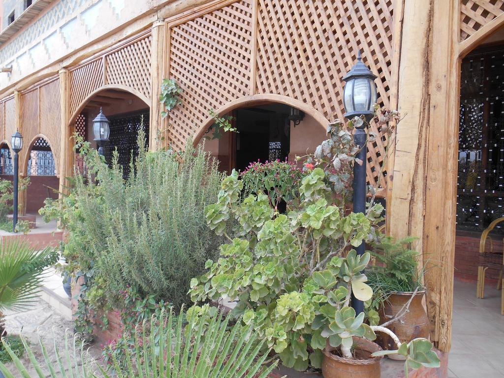 Kasbah Dardiafa Tourbiste Hotel Kelaat-M'Gouna Екстериор снимка